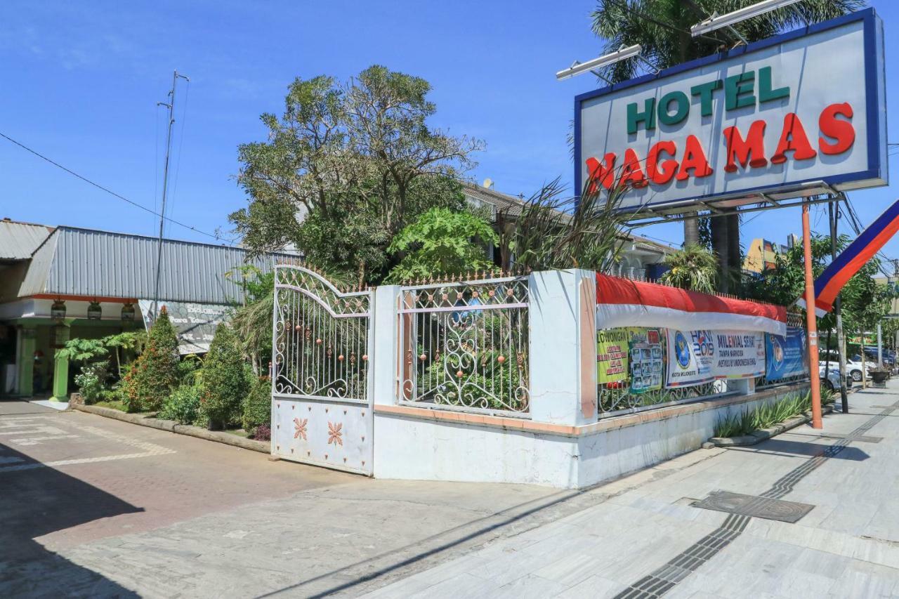 Naga Mas Hotel Mojokerto Buitenkant foto