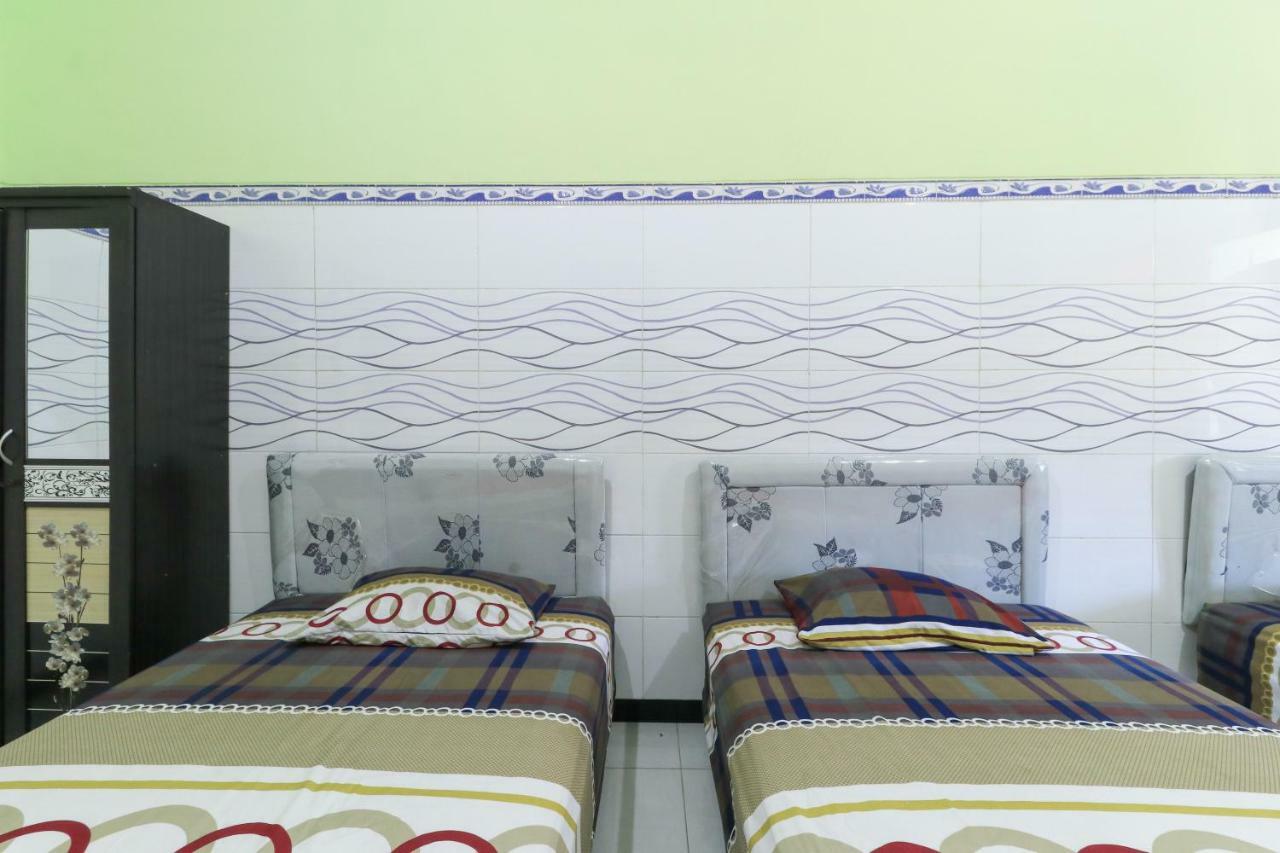 Naga Mas Hotel Mojokerto Buitenkant foto