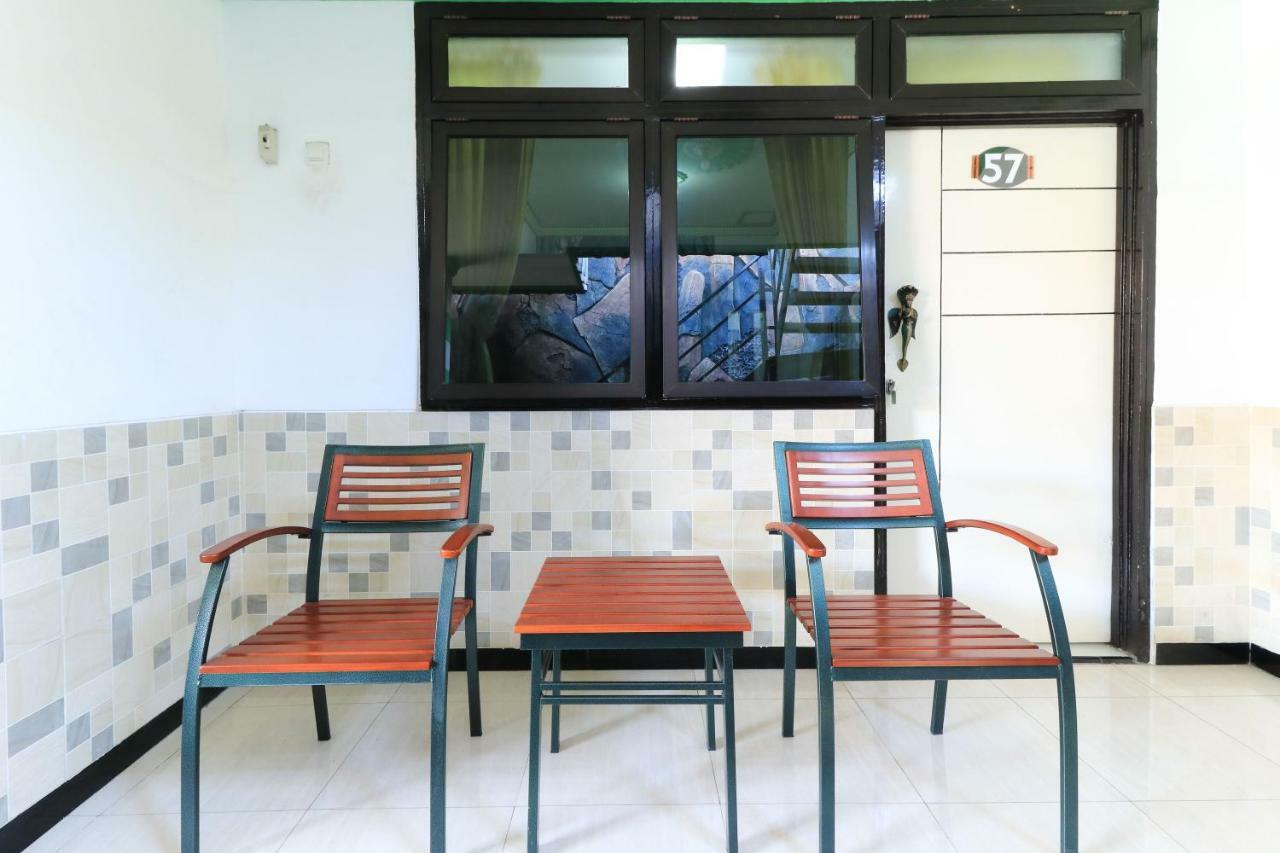 Naga Mas Hotel Mojokerto Buitenkant foto