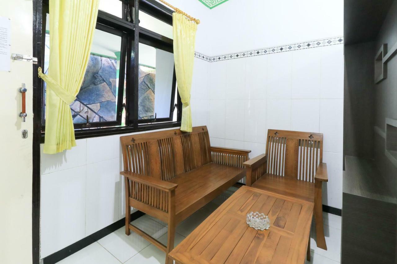 Naga Mas Hotel Mojokerto Buitenkant foto