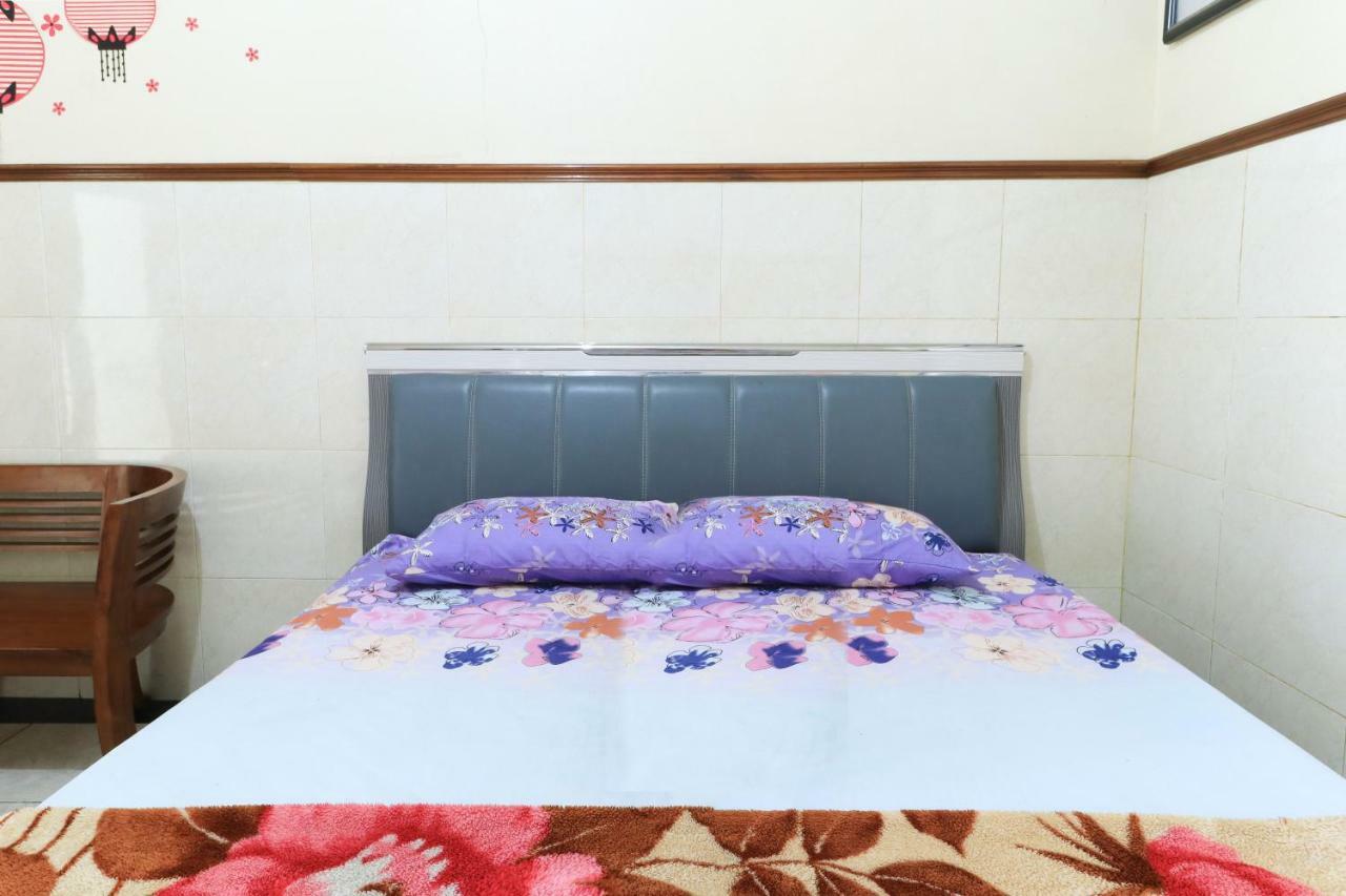 Naga Mas Hotel Mojokerto Buitenkant foto