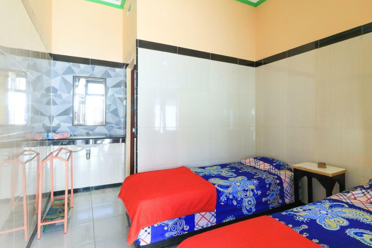 Naga Mas Hotel Mojokerto Buitenkant foto