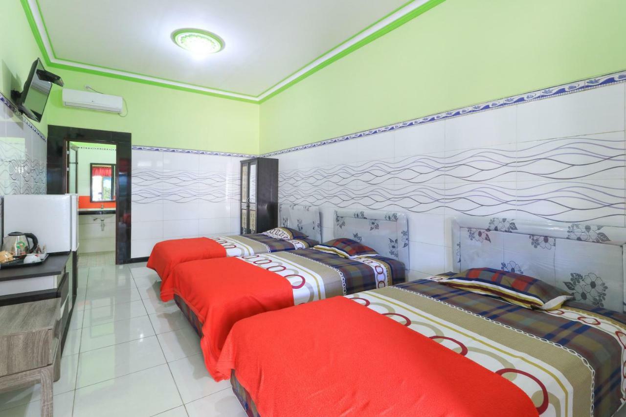 Naga Mas Hotel Mojokerto Buitenkant foto