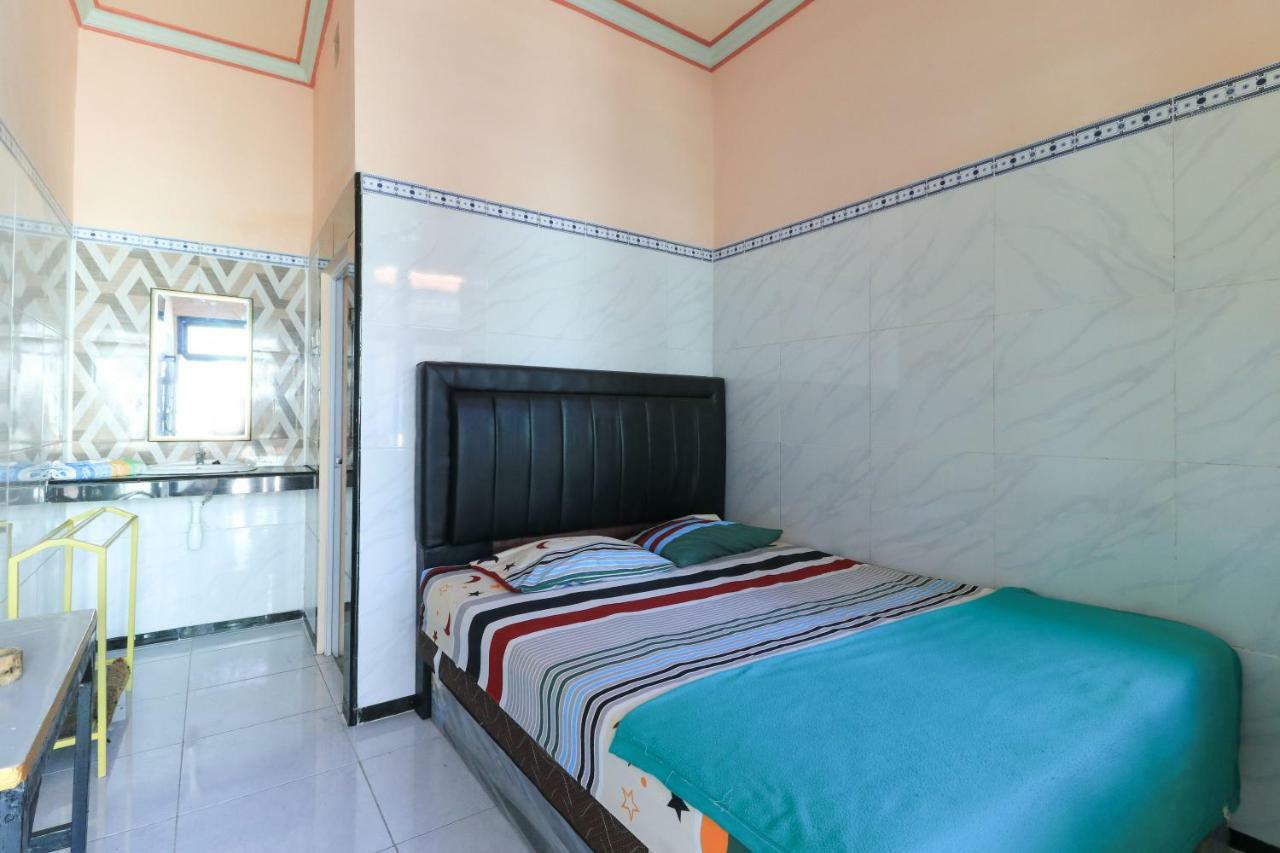 Naga Mas Hotel Mojokerto Buitenkant foto
