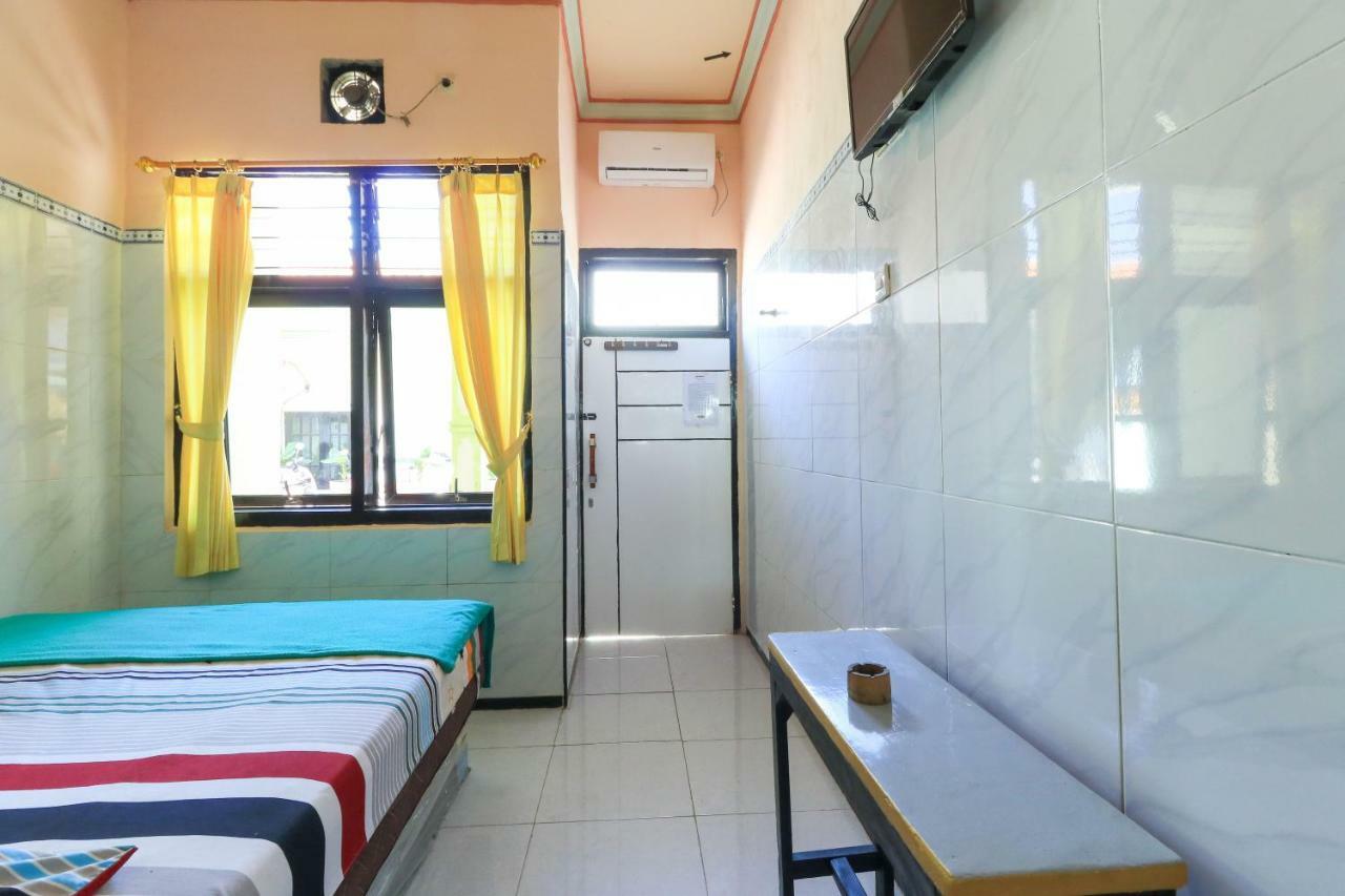 Naga Mas Hotel Mojokerto Buitenkant foto
