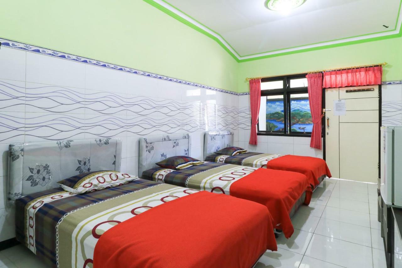 Naga Mas Hotel Mojokerto Buitenkant foto